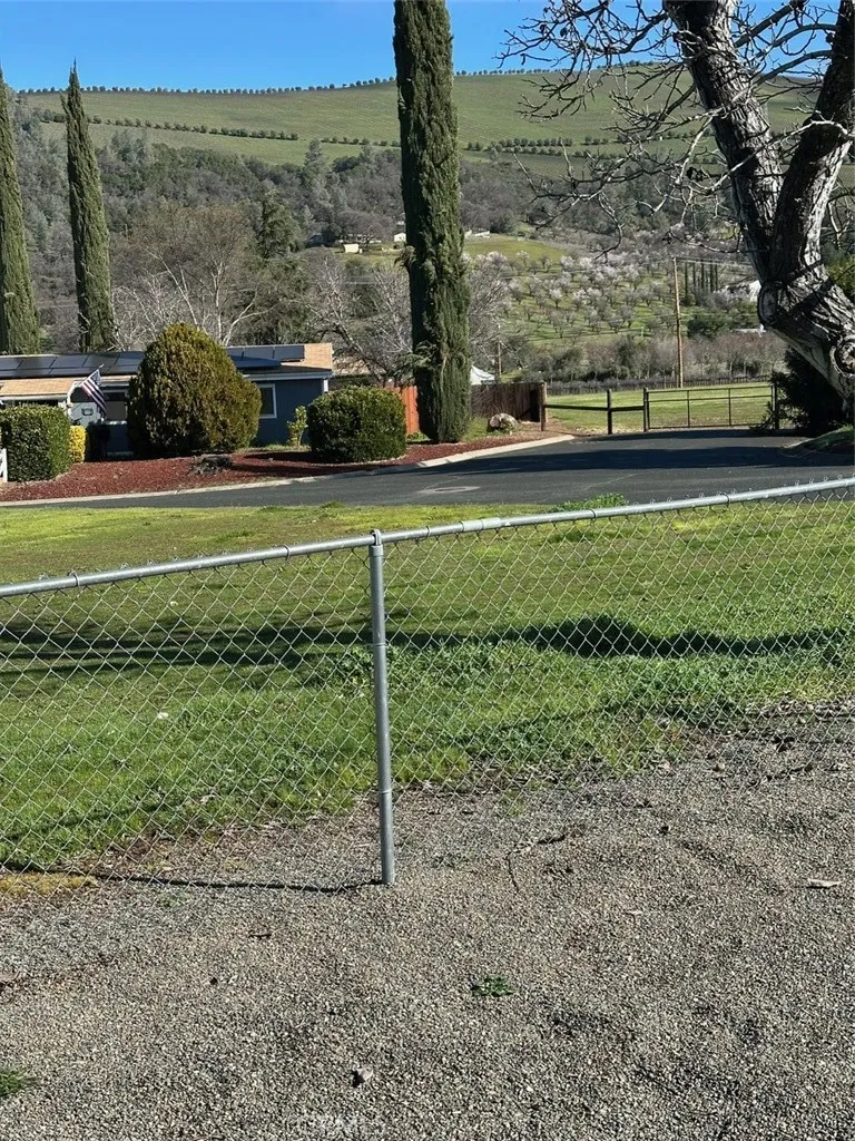 13925 Walnut Clearlake Oaks, CA 95423