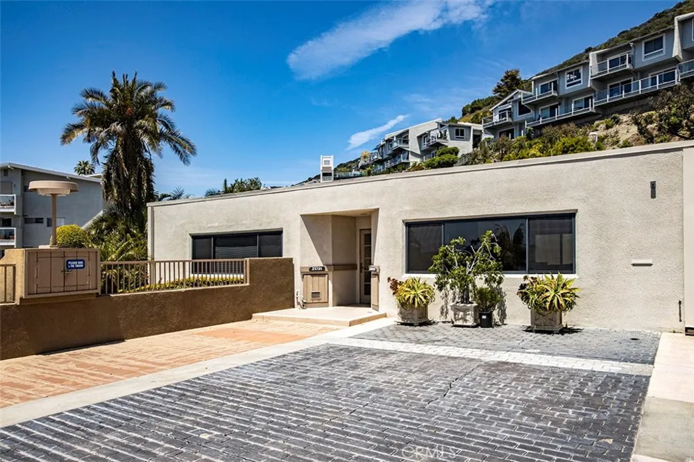 21771 Ocean Vista Drive #29 Laguna Beach, CA 92651