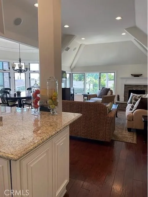 504 Avocado Avenue Corona del Mar, CA 92625