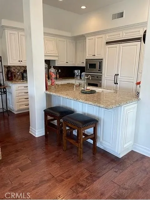 504 Avocado Avenue Corona del Mar, CA 92625