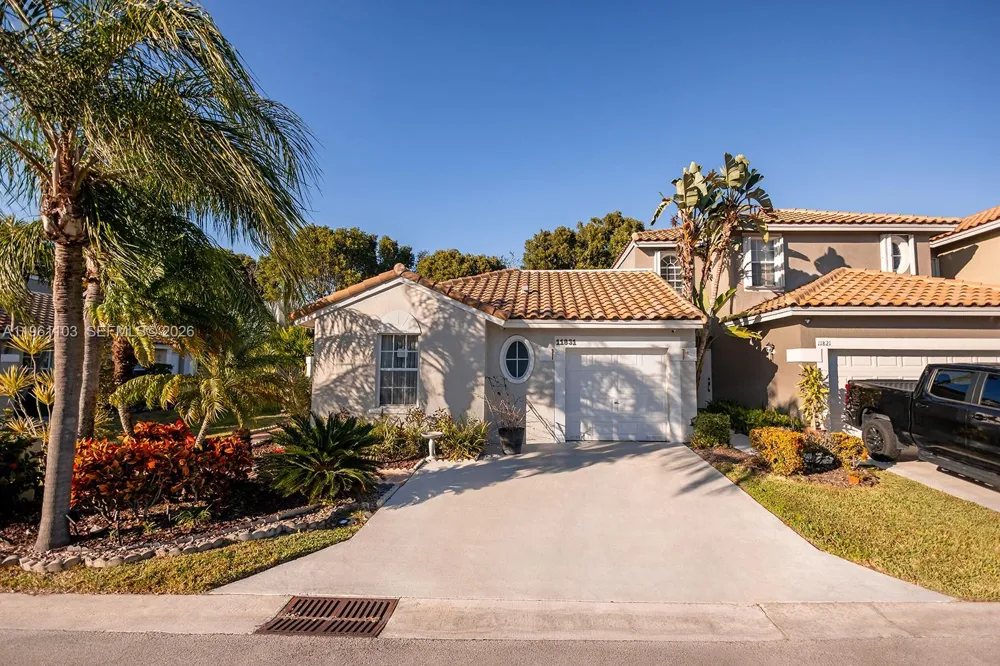 11831 NW 57th St Coral Springs, FL 33076