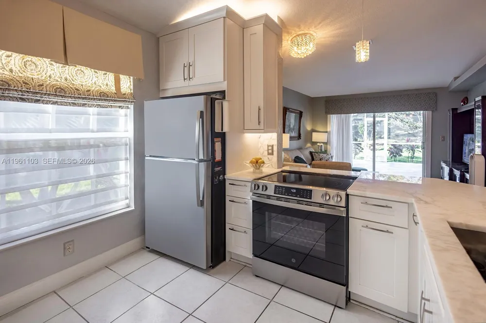 11831 NW 57th St Coral Springs, FL 33076