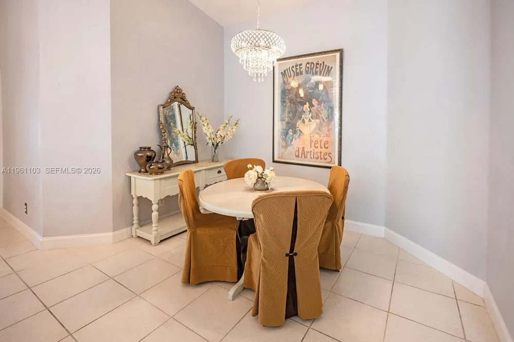 11831 NW 57th St Coral Springs, FL 33076
