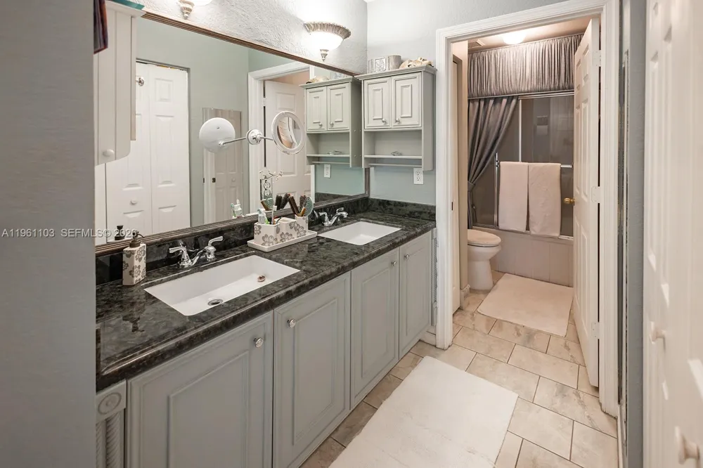 11831 NW 57th St Coral Springs, FL 33076