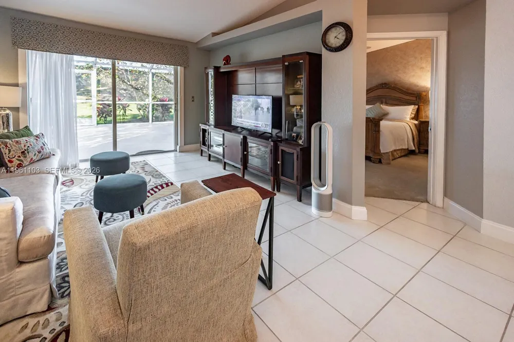 11831 NW 57th St Coral Springs, FL 33076