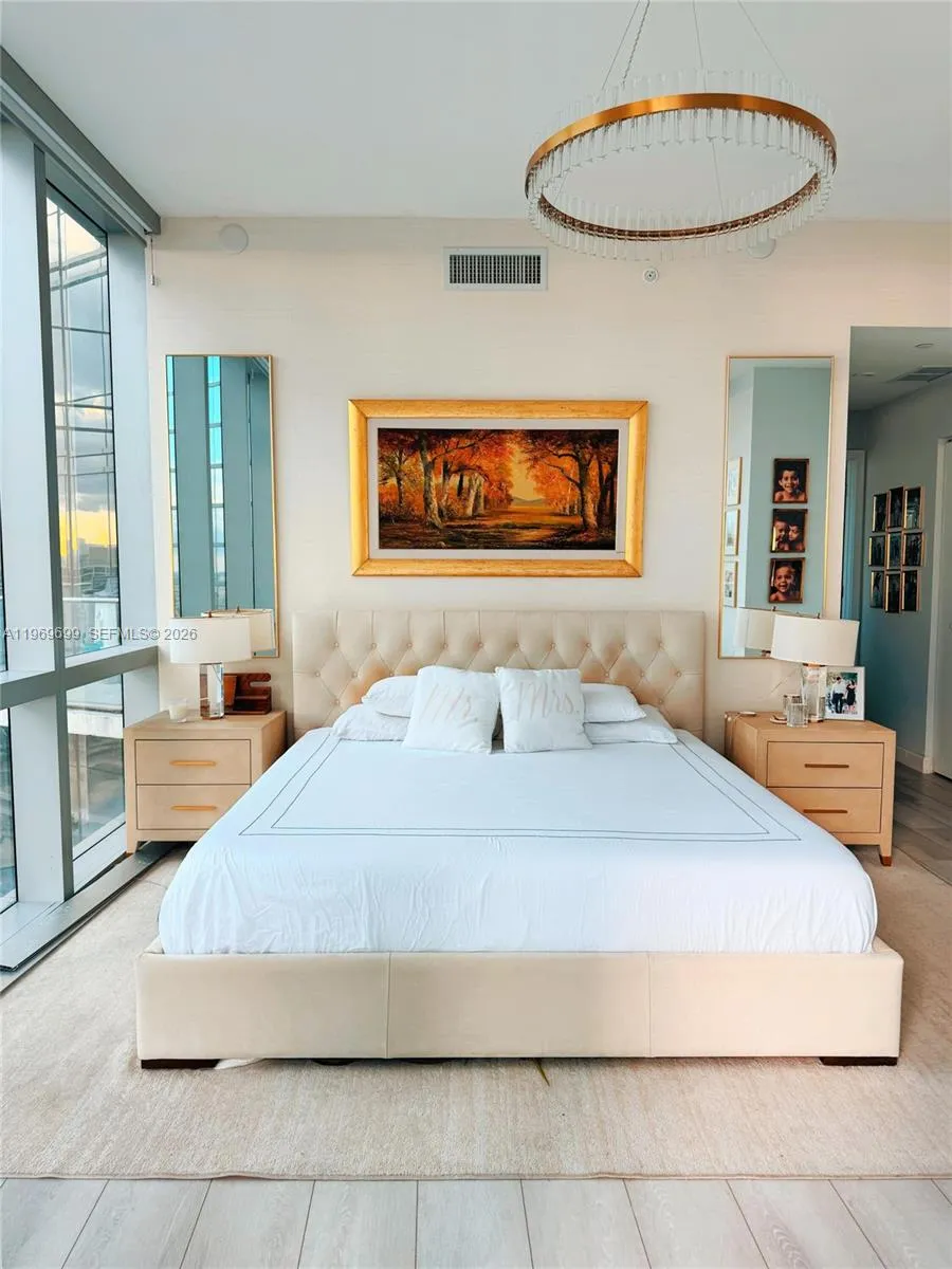 851 NE 1st Ave #2212 Miami, FL 33132