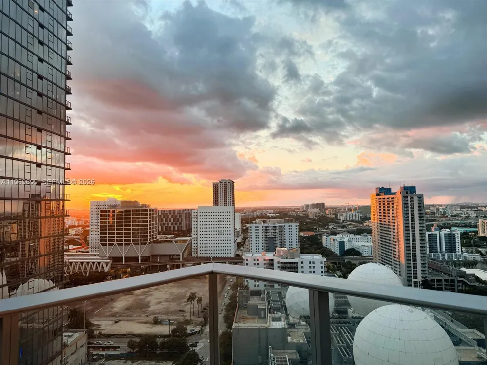 851 NE 1st Ave #2212 Miami, FL 33132
