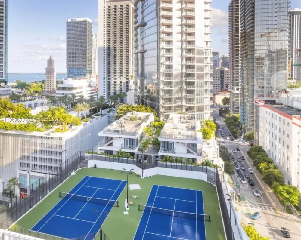851 NE 1st Ave #2212 Miami, FL 33132