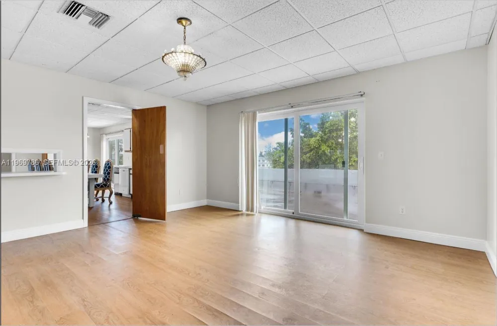 14820 Naranja Lakes Blvd #PH-D BLDG # 5 Homestead, FL 33032
