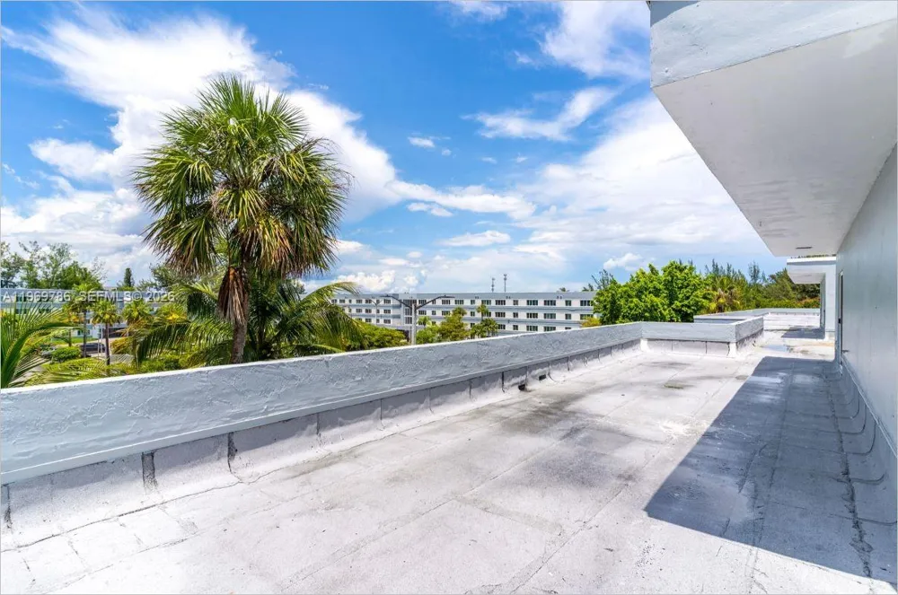 14820 Naranja Lakes Blvd #PH-D BLDG # 5 Homestead, FL 33032