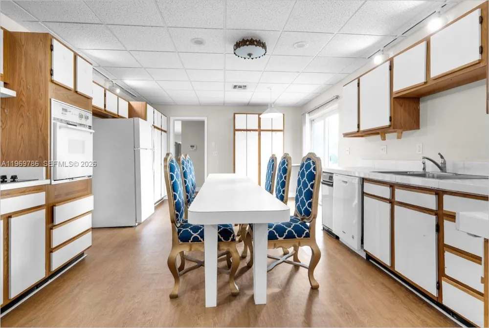 14820 Naranja Lakes Blvd #PH-D BLDG # 5 Homestead, FL 33032