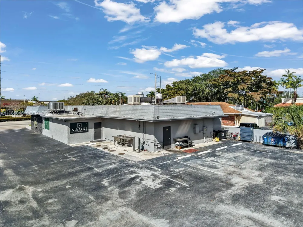 2220 University Dr Sunrise, FL 33322