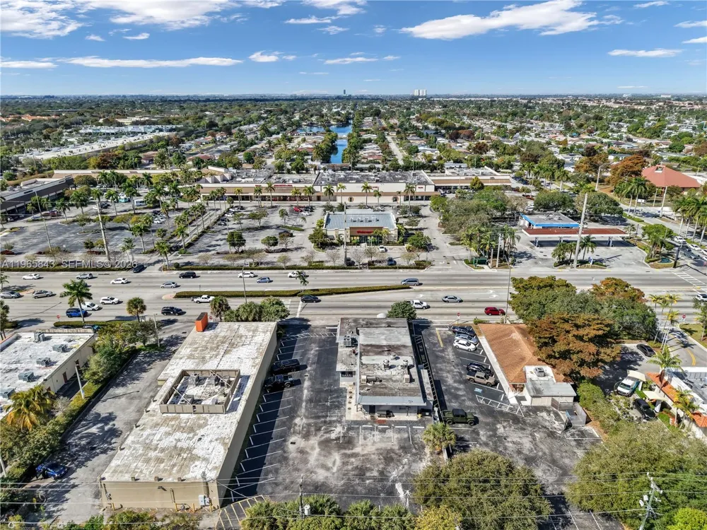 2220 University Dr Sunrise, FL 33322