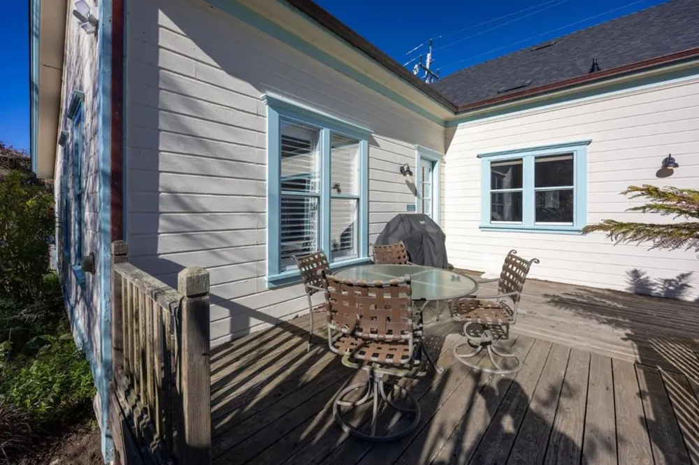 393 Stage Road Pescadero, CA 94060