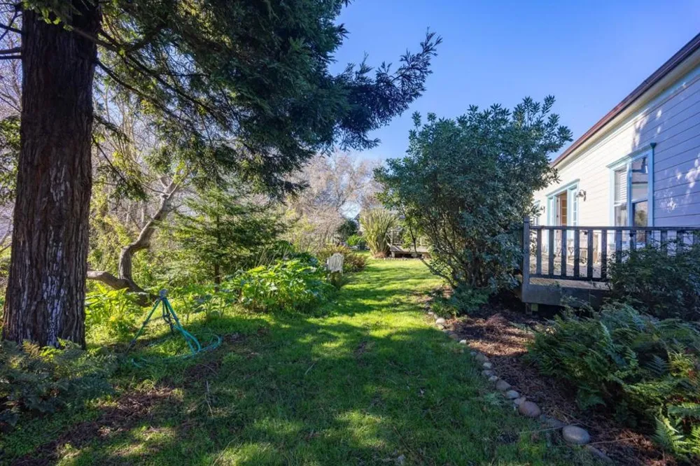 393 Stage Road Pescadero, CA 94060