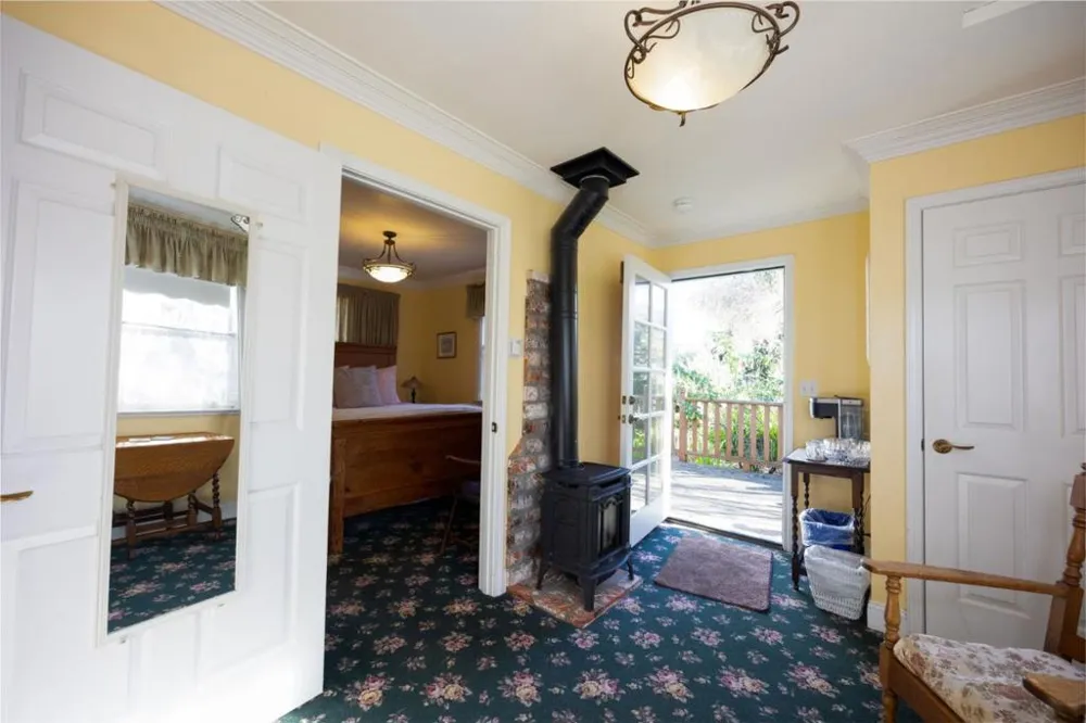 393 Stage Road Pescadero, CA 94060
