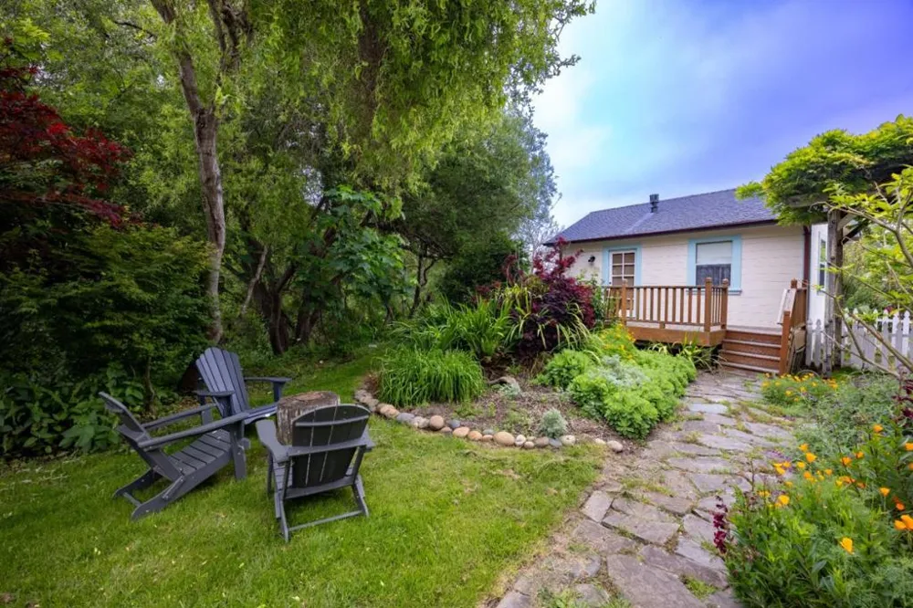 393 Stage Road Pescadero, CA 94060