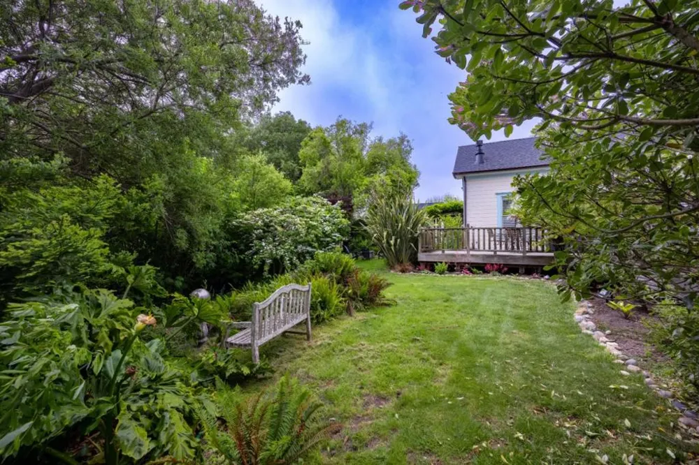 393 Stage Road Pescadero, CA 94060