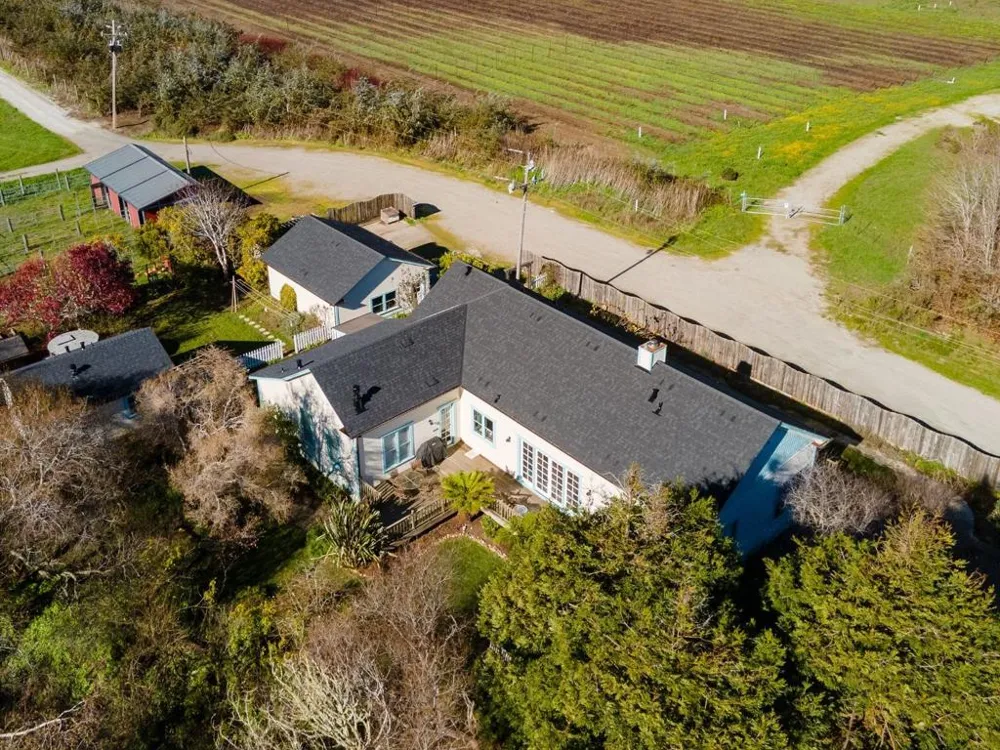 393 Stage Road Pescadero, CA 94060