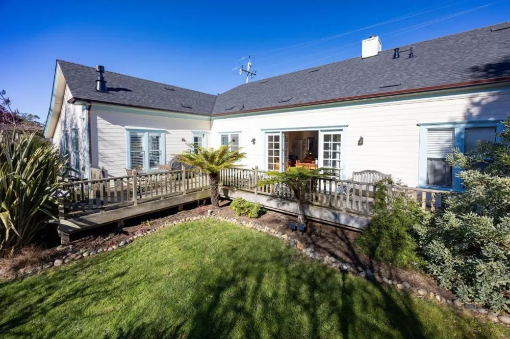 393 Stage Road Pescadero, CA 94060