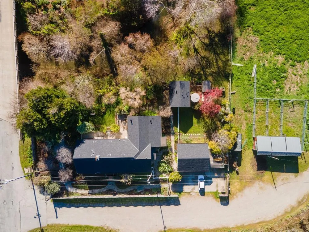 393 Stage Road Pescadero, CA 94060
