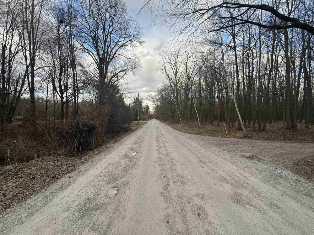 6136 High Road Clay Township, MI 48001