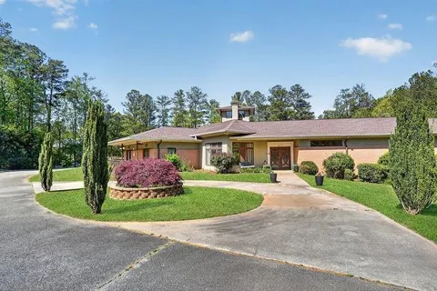 3073 Demooney Road