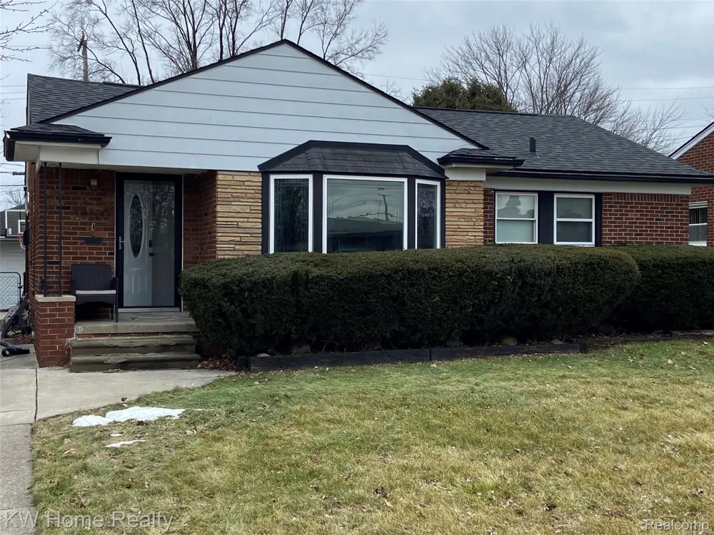 18100 Holland Avenue Eastpointe City, MI 48021