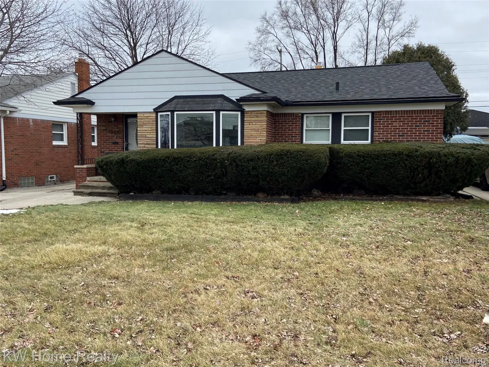 18100 Holland Avenue Eastpointe City, MI 48021