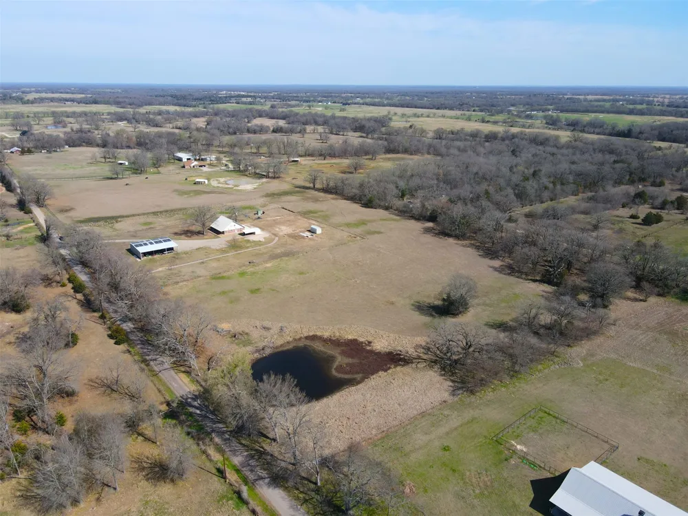 397 Rs County Road 4452 Point, TX 75472