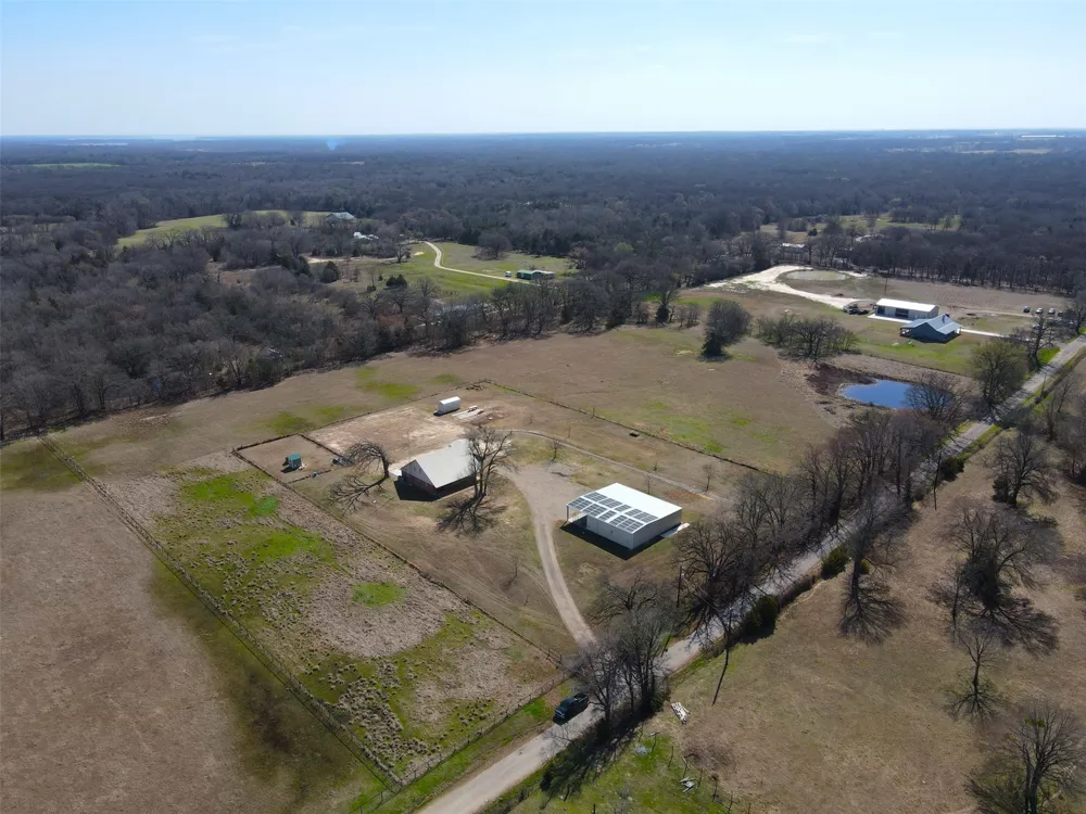 397 Rs County Road 4452 Point, TX 75472