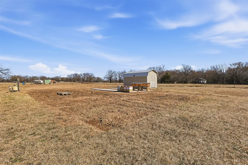 397 Rs County Road 4452 Point, TX 75472