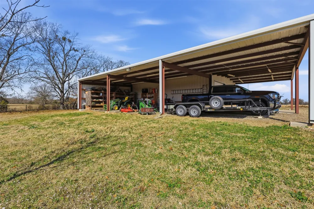 397 Rs County Road 4452 Point, TX 75472