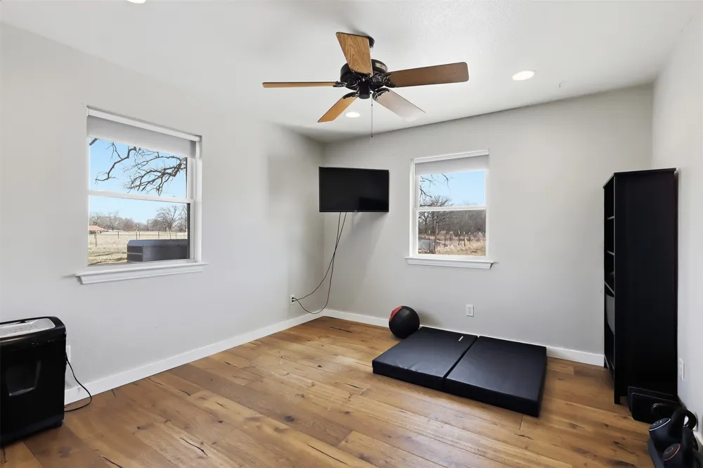 397 Rs County Road 4452 Point, TX 75472