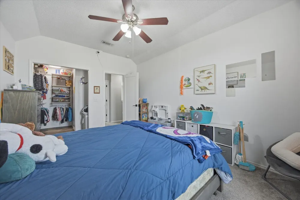 322 Sweet Leaf Lane Lake Dallas, TX 75065