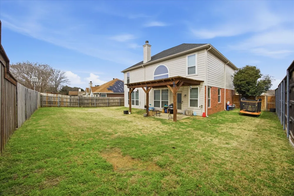 322 Sweet Leaf Lane Lake Dallas, TX 75065