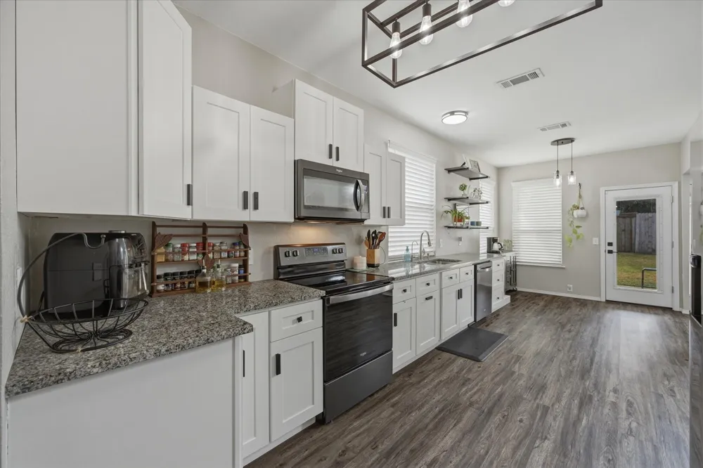 322 Sweet Leaf Lane Lake Dallas, TX 75065
