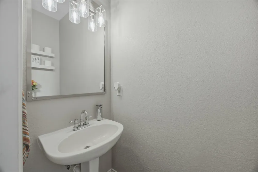 322 Sweet Leaf Lane Lake Dallas, TX 75065