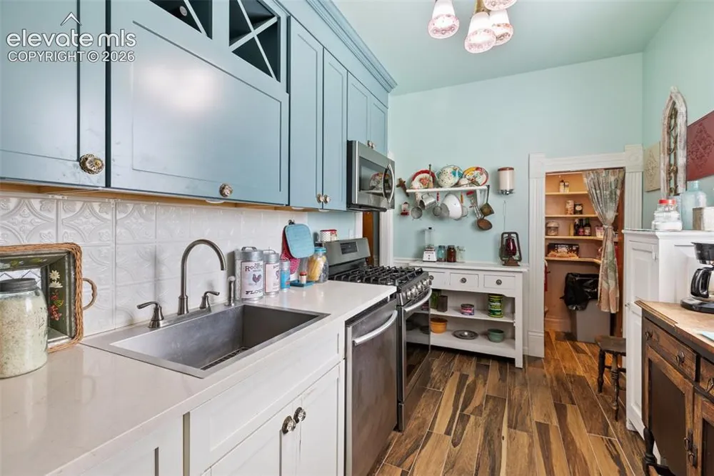211 Spicer Avenue Victor, CO 80860
