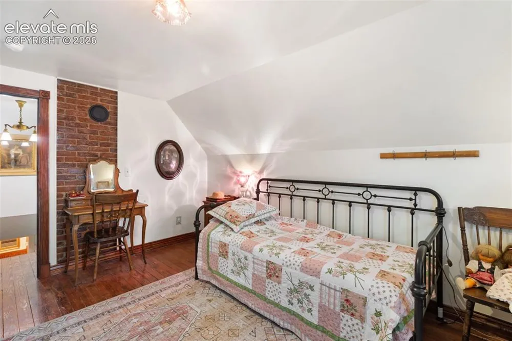 211 Spicer Avenue Victor, CO 80860