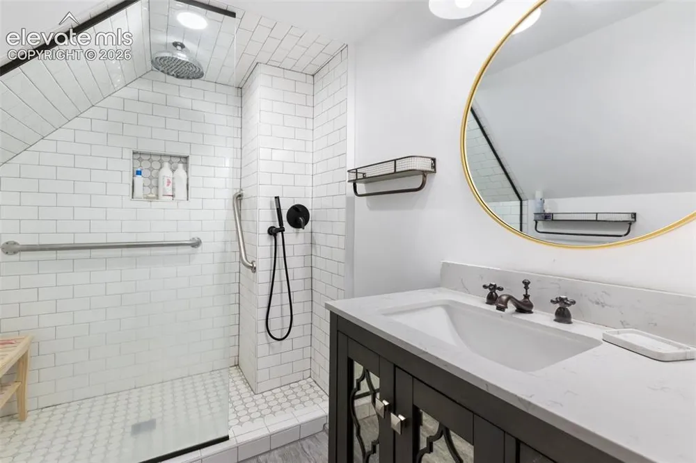211 Spicer Avenue Victor, CO 80860