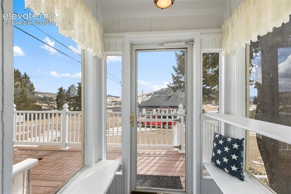 211 Spicer Avenue Victor, CO 80860