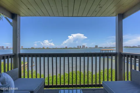 3333 S Ridgewood Avenue #9