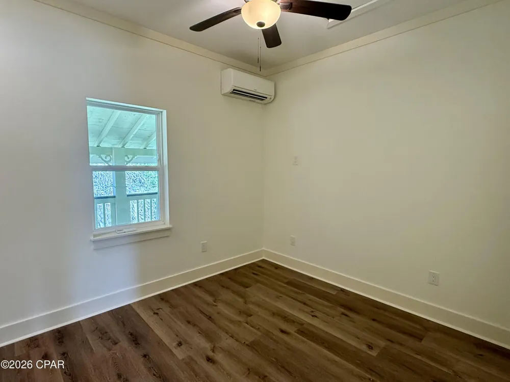 145 6th Street Apalachicola, FL 32320