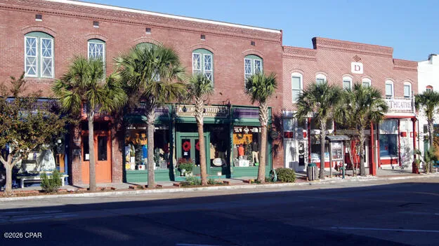 145 6th Street Apalachicola, FL 32320