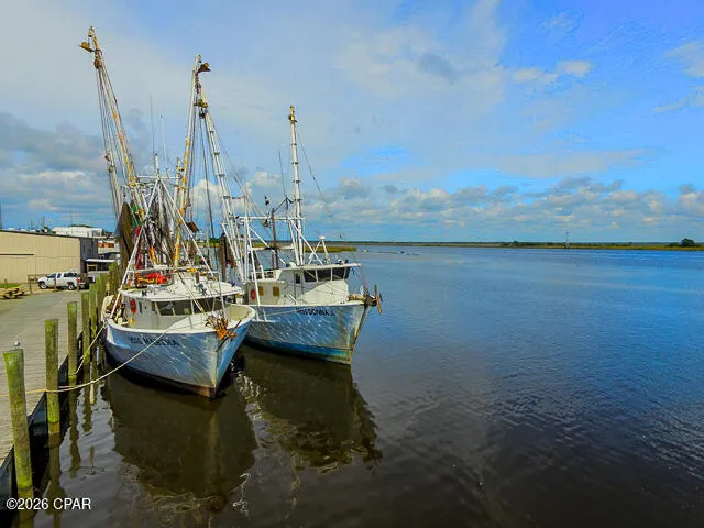 145 6th Street Apalachicola, FL 32320