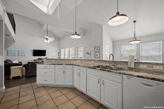649 Anchor Port Aransas, TX 78373