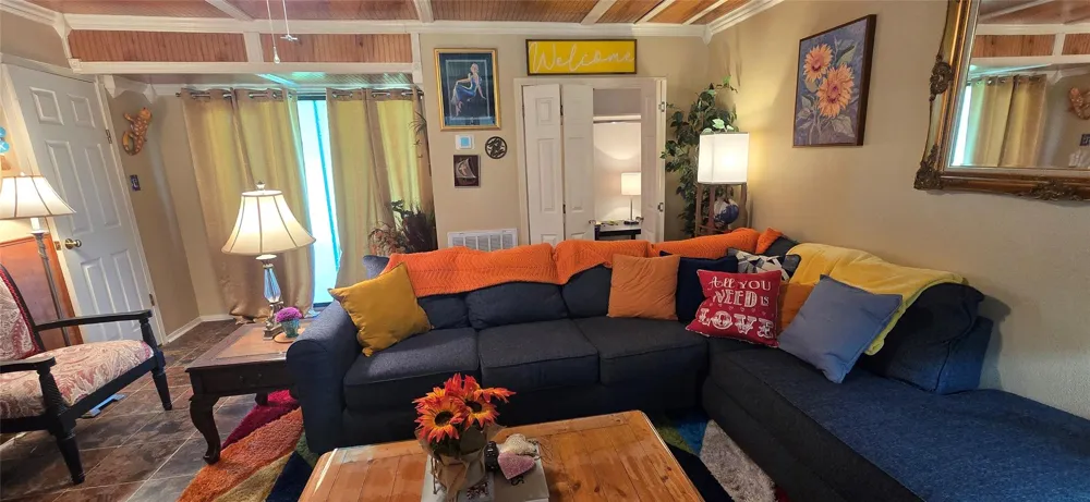 17018 Water Oak Drive Channelview, TX 77530