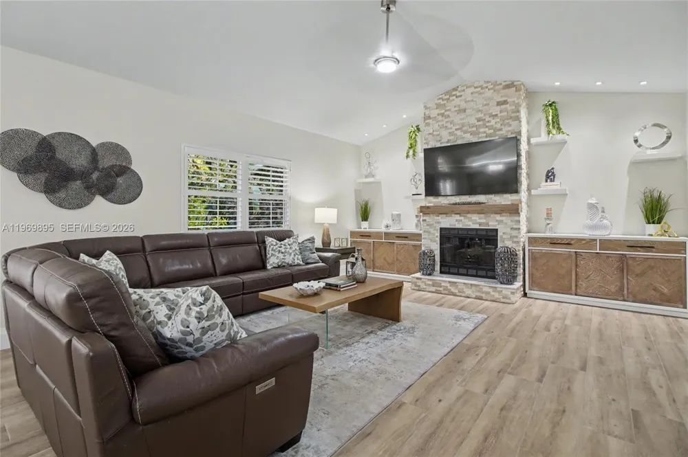 5186 Tallowood Way Naples, FL 34116