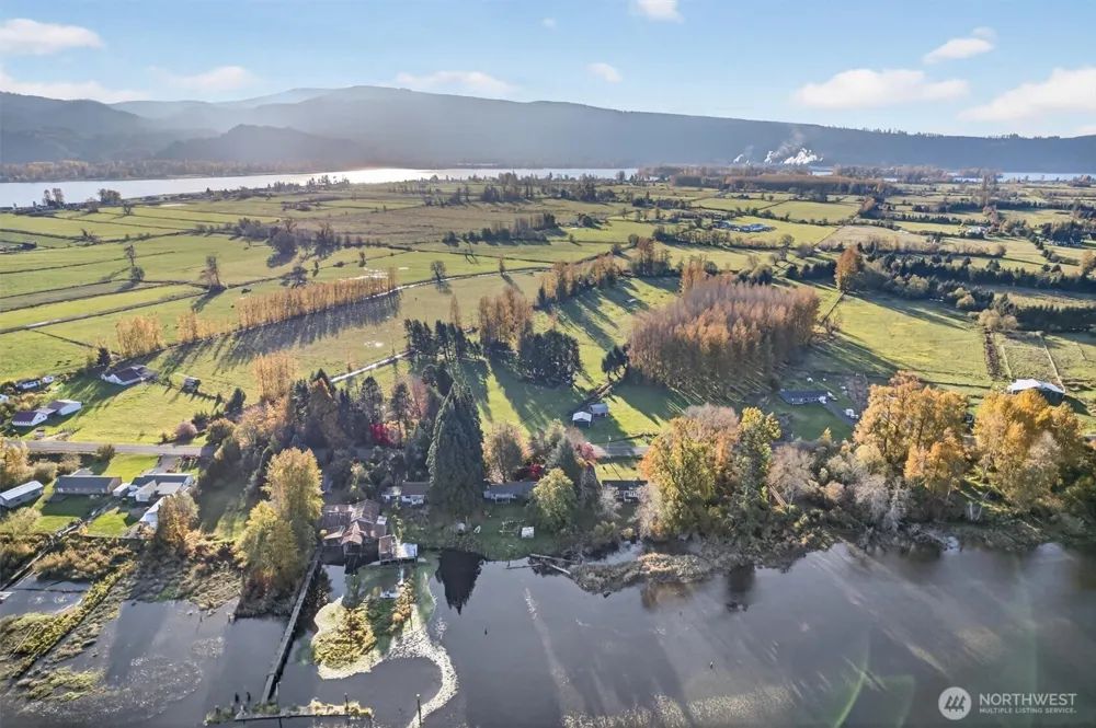 357 E Birnie Slough Road Cathlamet, WA 98612
